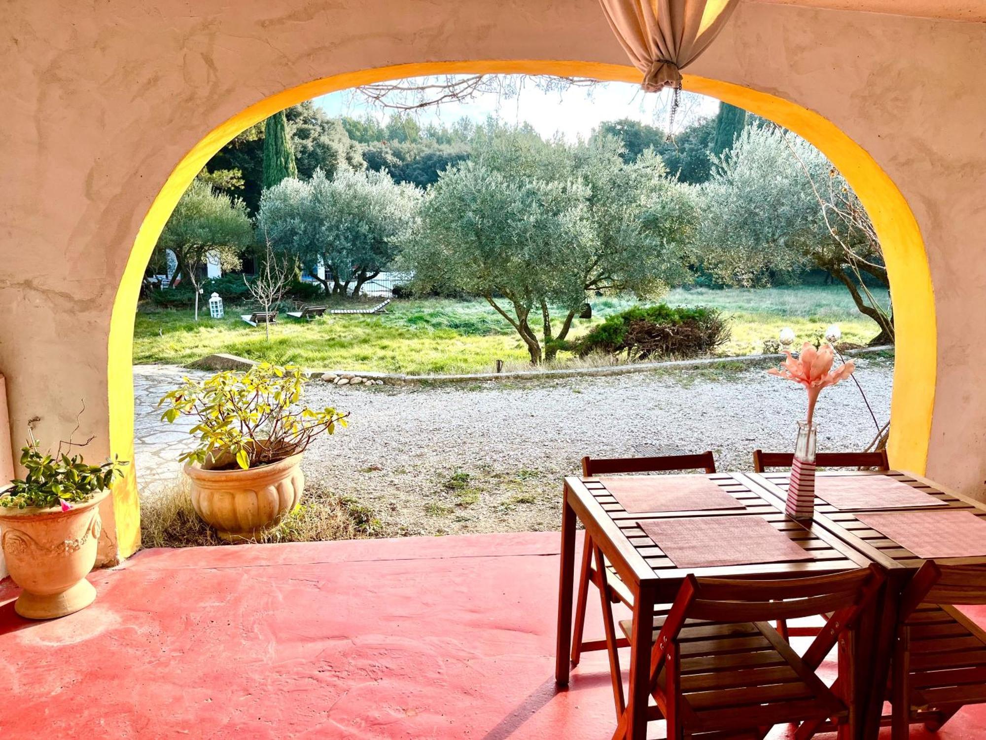 Domaine Colibri En Provence Otel Pujaut Dış mekan fotoğraf