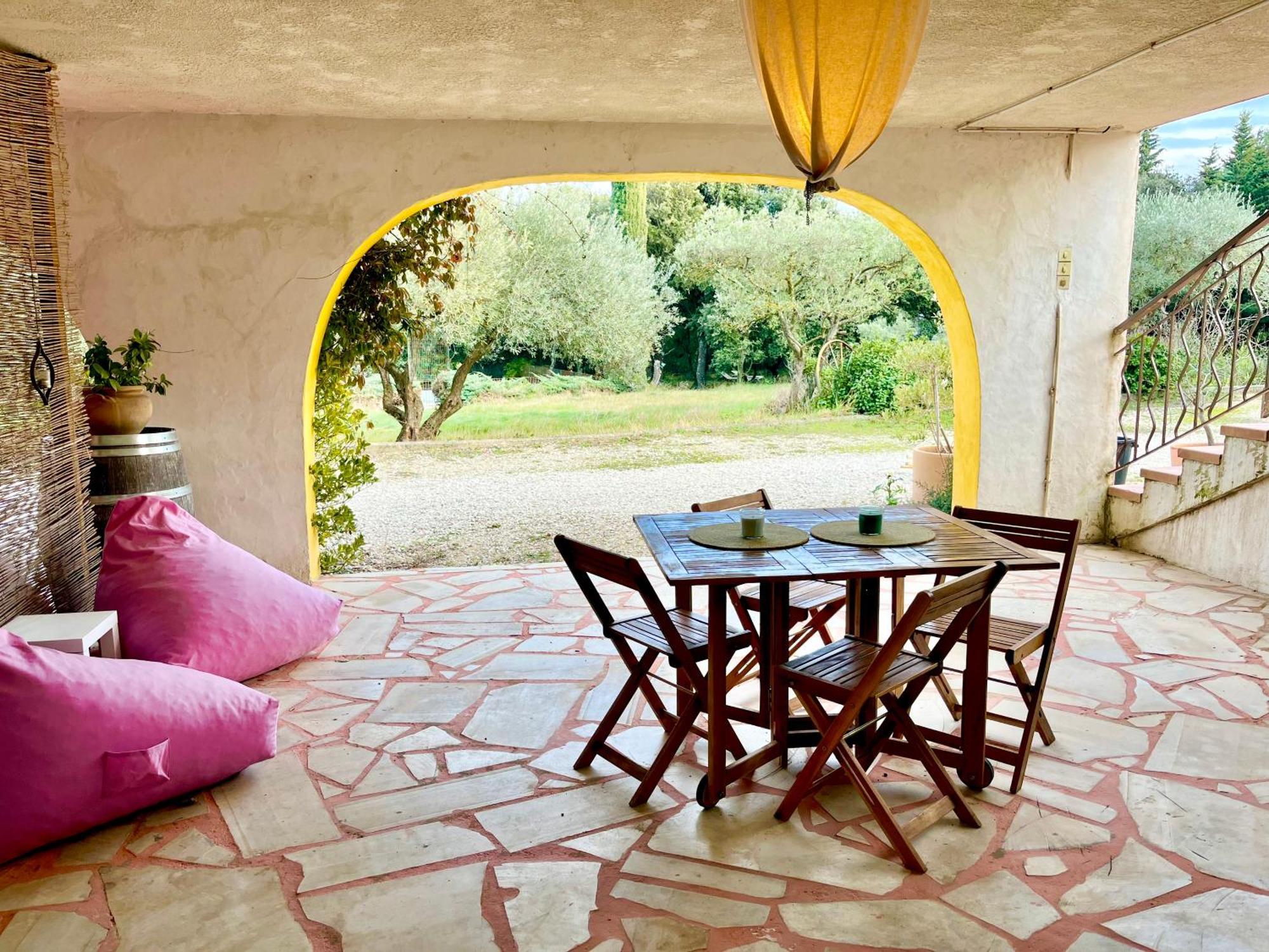 Domaine Colibri En Provence Otel Pujaut Dış mekan fotoğraf