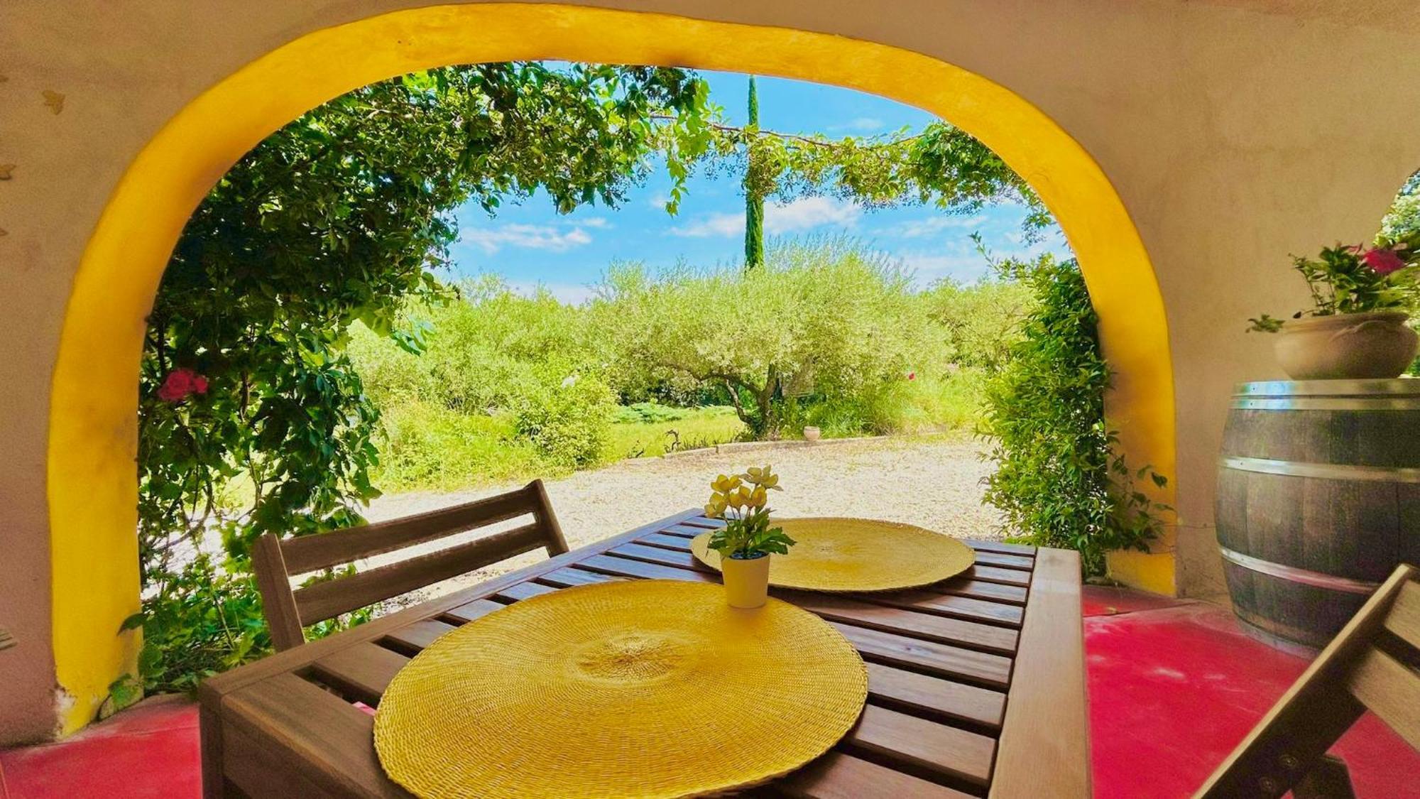 Domaine Colibri En Provence Otel Pujaut Dış mekan fotoğraf